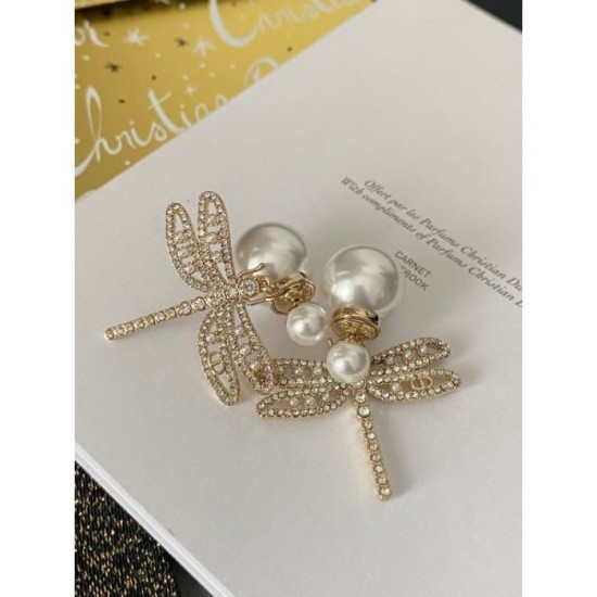 2024SS DIOR Dior earrings The latest brand new products are hot 2024SS DIOR Dior earrings The latest brand new products are hot
