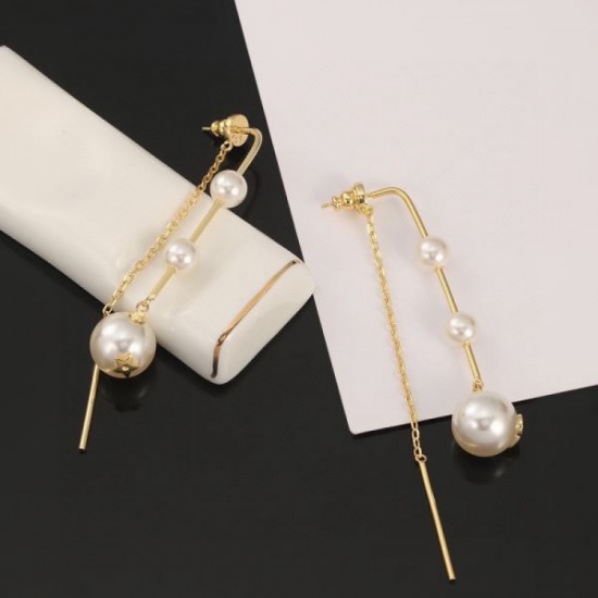 2024SS DIOR Dior earrings are definitely the latest trend 2024SS DIOR Dior earrings are definitely the latest trend