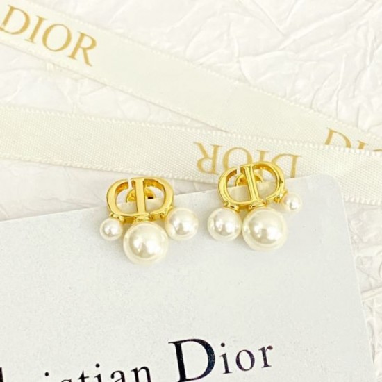 DIOR Dior New Summer 2024SS Earrings You Can't Miss DIOR Dior New Summer 2024SS Earrings You Can't Miss