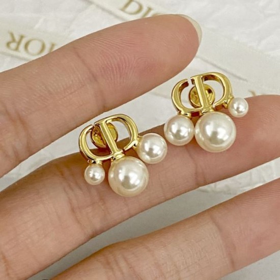 DIOR Dior New Summer 2024SS Earrings You Can't Miss DIOR Dior New Summer 2024SS Earrings You Can't Miss