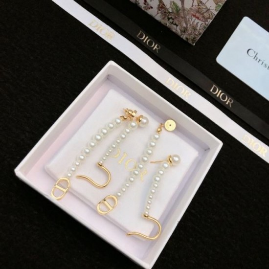 DIOR Dior trend style! 2024SS earrings DIOR Dior trend style! 2024SS earrings