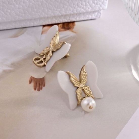 DIOR I want to buy more this year! 2024SS earrings DIOR I want to buy more this year! 2024SS earrings