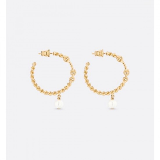 DIOR Dior has a high approval rating overseas! 2024SS earrings DIOR Dior has a high approval rating overseas! 2024SS earrings