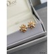 DIOR Dior 2024SS earrings that give an impression of adult sex appeal DIOR Dior 2024SS earrings that give an impression of adult sex appeal