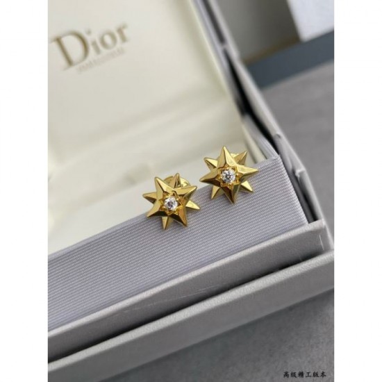DIOR Dior 2024SS earrings that give an impression of adult sex appeal DIOR Dior 2024SS earrings that give an impression of adult sex appeal