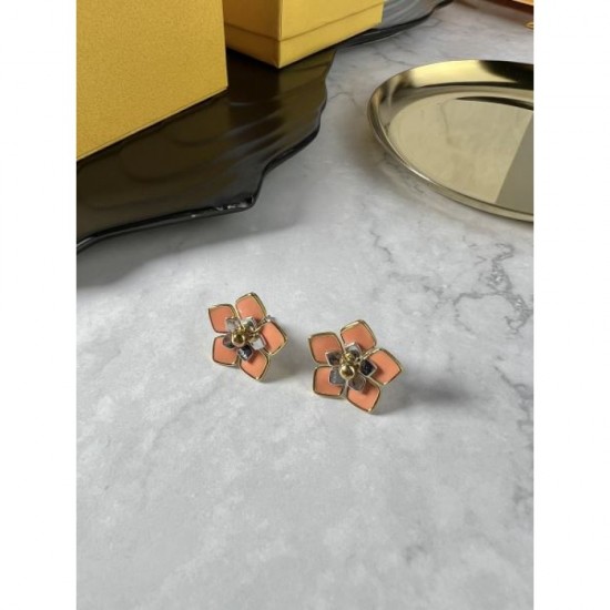 2024SS FENDI Fenday earrings New summer items that will make you fall in love with them one after another 2024SS FENDI Fenday earrings New summer items that will make you fall in love with them one after another