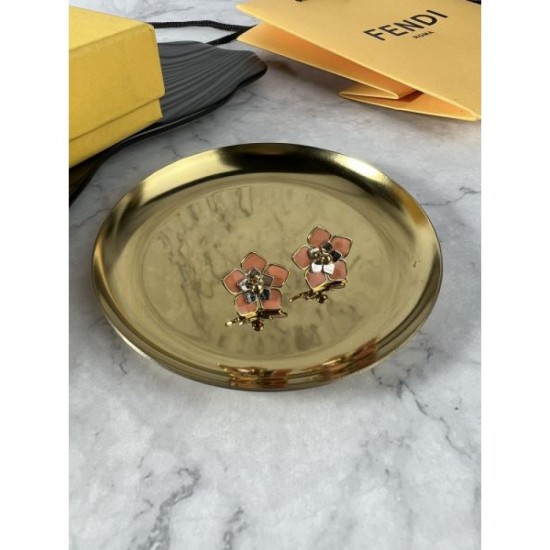 2024SS FENDI Fenday earrings New summer items that will make you fall in love with them one after another 2024SS FENDI Fenday earrings New summer items that will make you fall in love with them one after another