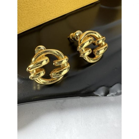 2024SS FENDI FENDI earrings New summer item that will be loved by many users 2024SS FENDI FENDI earrings New summer item that will be loved by many users