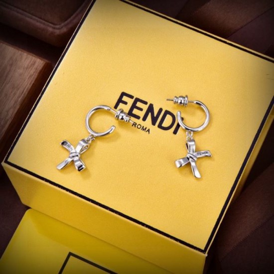 FENDI 2024SS earrings that attract attention in early spring FENDI 2024SS earrings that attract attention in early spring
