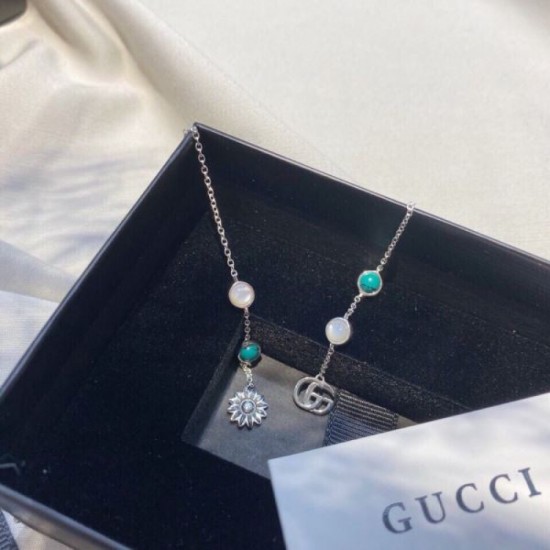 Essential items for spring 2024SS earrings GUCCI Gucci Essential items for spring 2024SS earrings GUCCI Gucci