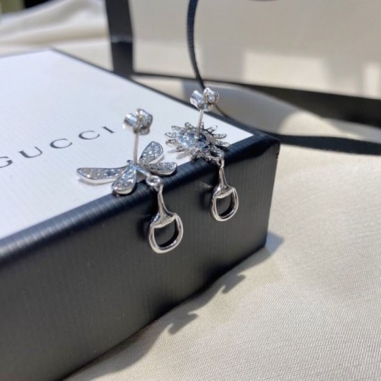 The perfect color for early spring 2024SS earrings GUCCI Gucci The perfect color for early spring 2024SS earrings GUCCI Gucci