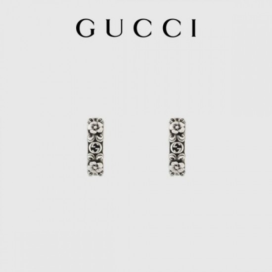 2024SS GUCCI Gucci earrings You can see a glimpse from the tops 2024SS GUCCI Gucci earrings You can see a glimpse from the tops