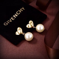2024SS GIVENCHY Givenchy earrings as a Christmas gift