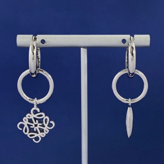 2024SS LOEWE Loewe earrings Items that bring out the texture of the material 2024SS LOEWE Loewe earrings Items that bring out the texture of the material