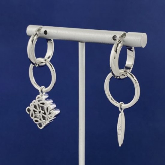 2024SS LOEWE Loewe earrings Items that bring out the texture of the material 2024SS LOEWE Loewe earrings Items that bring out the texture of the material