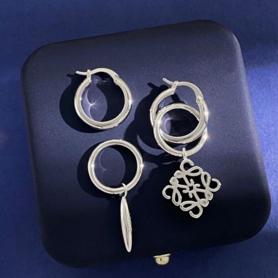2024SS LOEWE Loewe earrings Items that bring out the texture of the material 2024SS LOEWE Loewe earrings Items that bring out the texture of the material
