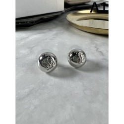 LOEWE 2024SS earrings that are useful every season