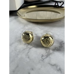 LOEWE 2024SS earrings that are useful every season