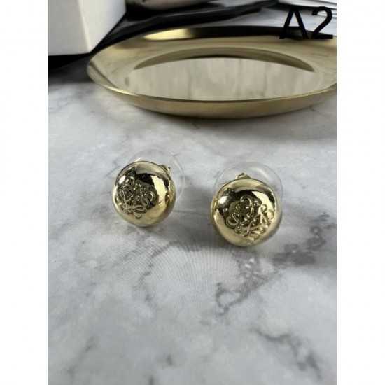 LOEWE 2024SS earrings that are useful every season LOEWE 2024SS earrings that are useful every season