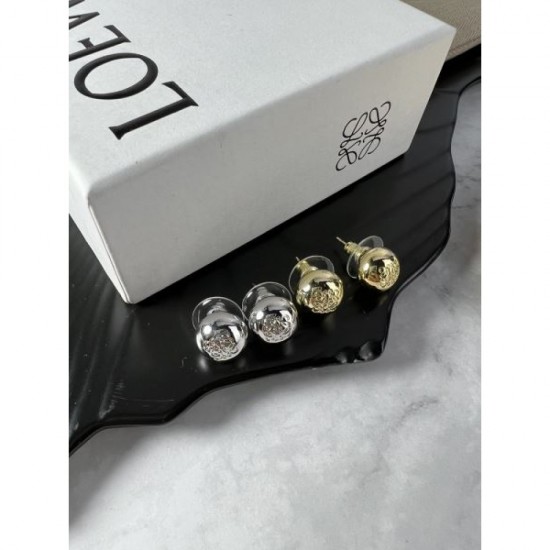 LOEWE 2024SS earrings that are useful every season LOEWE 2024SS earrings that are useful every season