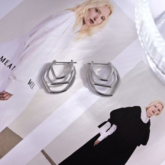 LOEWE Spring/Summer Trend Ahead 2024SS Earrings LOEWE Spring/Summer Trend Ahead 2024SS Earrings