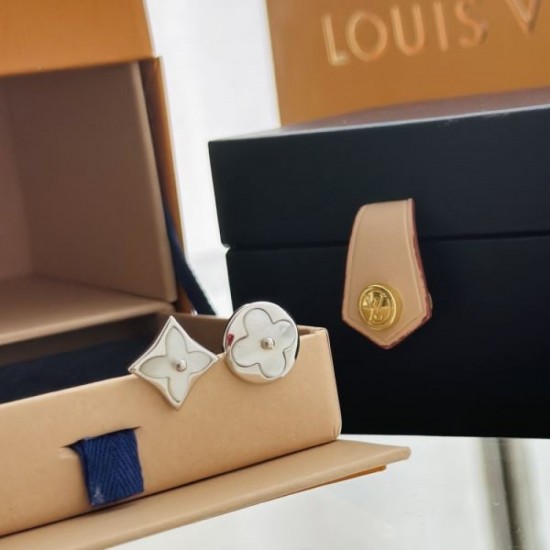 Spring/summer limited standard 2024SS earrings LOUIS VUITTON Louis Vuitton Spring/summer limited standard 2024SS earrings LOUIS VUITTON Louis Vuitton
