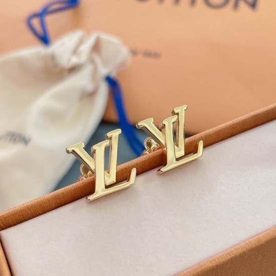 Attractive beauty item 2024SS earrings LOUIS VUITTON Louis Vuitton Attractive beauty item 2024SS earrings LOUIS VUITTON Louis Vuitton