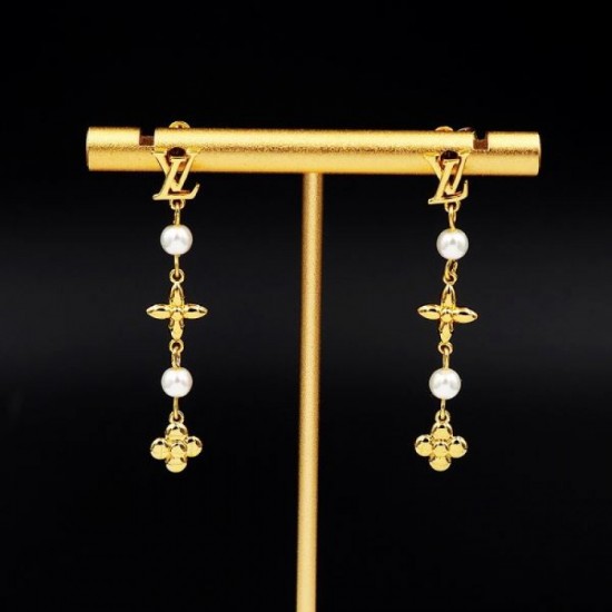 Holiday Limited 2024SS Earrings LOUIS VUITTON Louis Vuitton Holiday Limited 2024SS Earrings LOUIS VUITTON Louis Vuitton