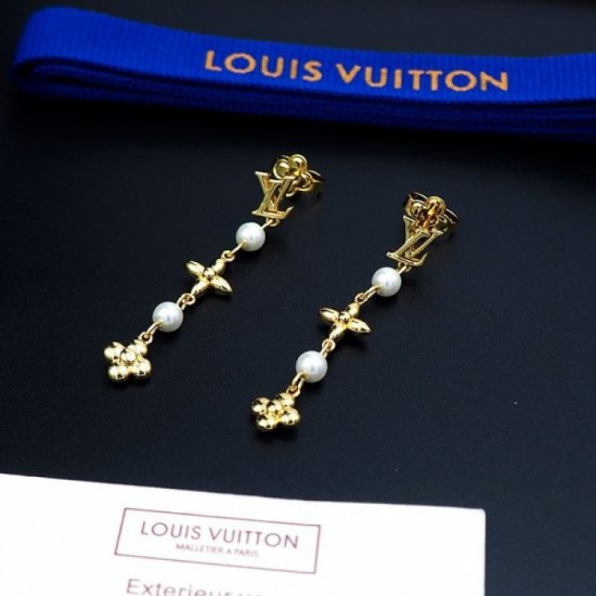 Holiday Limited 2024SS Earrings LOUIS VUITTON Louis Vuitton Holiday Limited 2024SS Earrings LOUIS VUITTON Louis Vuitton