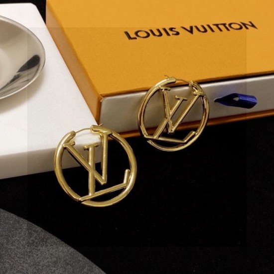 Very popular and cute 2024SS earrings LOUIS VUITTON Louis Vuitton Very popular and cute 2024SS earrings LOUIS VUITTON Louis Vuitton
