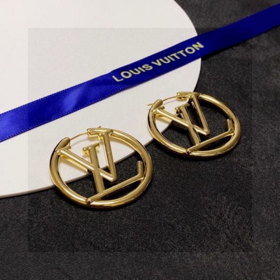Very popular and cute 2024SS earrings LOUIS VUITTON Louis Vuitton Very popular and cute 2024SS earrings LOUIS VUITTON Louis Vuitton