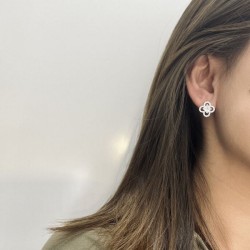 Excellent functionality! 2024SS earrings LOUIS VUITTON Louis Vuitton