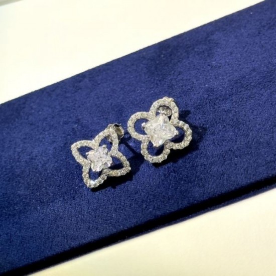 Excellent functionality! 2024SS earrings LOUIS VUITTON Louis Vuitton Excellent functionality! 2024SS earrings LOUIS VUITTON Louis Vuitton