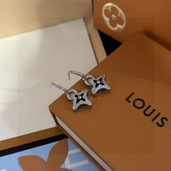 Adult and elegant 2024SS earrings LOUIS VUITTON Louis Vuitton