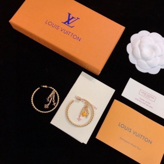 2024SS LOUIS VUITTON Louis Vuitton earrings A must-see for fashionable people 2024SS LOUIS VUITTON Louis Vuitton earrings A must-see for fashionable people