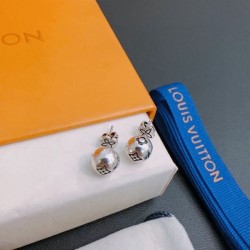2024SS LOUIS VUITTON Louis Vuitton earrings very popular item