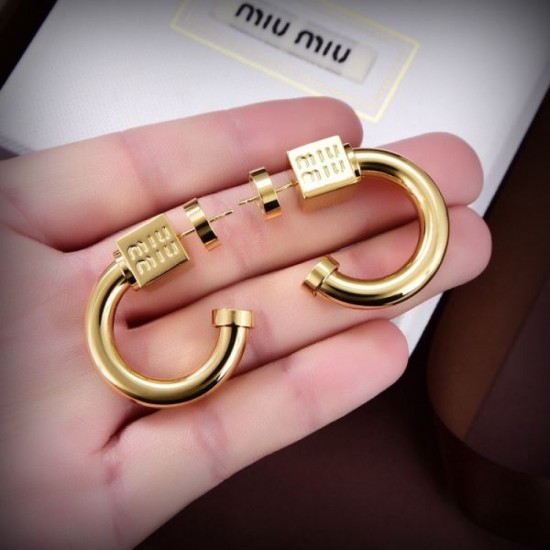 Highly recommended 2024SS earrings MIU MIU Miu Miu Highly recommended 2024SS earrings MIU MIU Miu Miu