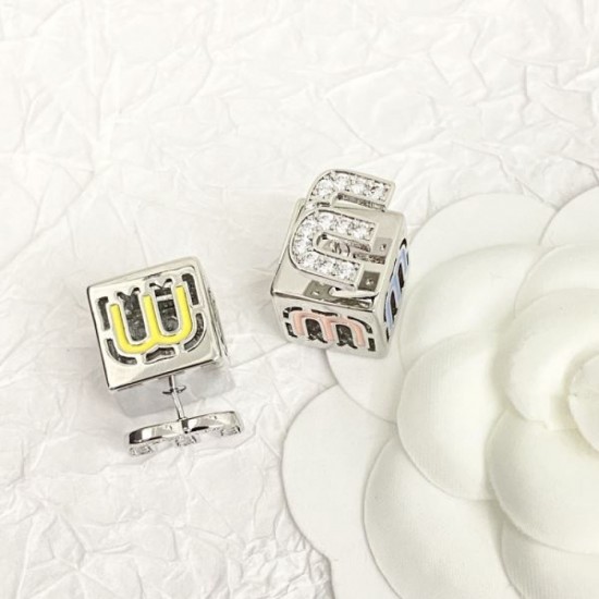 Eternal standard product 2024SS earrings MIU MIU Miu Miu Eternal standard product 2024SS earrings MIU MIU Miu Miu