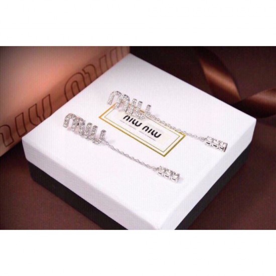 2024SS MIU MIU Miu Miu earrings in stock for spring/summer I definitely want them 2024SS MIU MIU Miu Miu earrings in stock for spring/summer I definitely want them