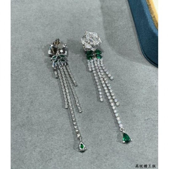 2024SS earrings PIAGET that are loved by many people 2024SS earrings PIAGET that are loved by many people
