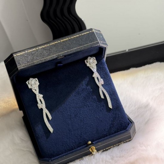 Items also featured in magazines 2024SS earrings PIAGET Items also featured in magazines 2024SS earrings PIAGET