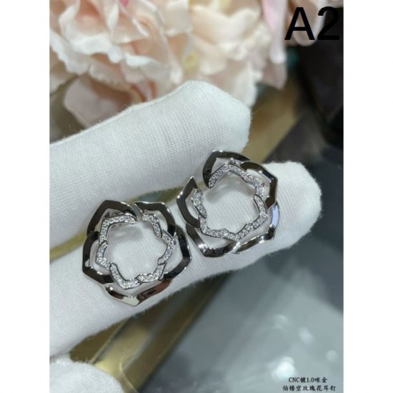 Highly popular 2024SS earrings PIAGET Highly popular 2024SS earrings PIAGET