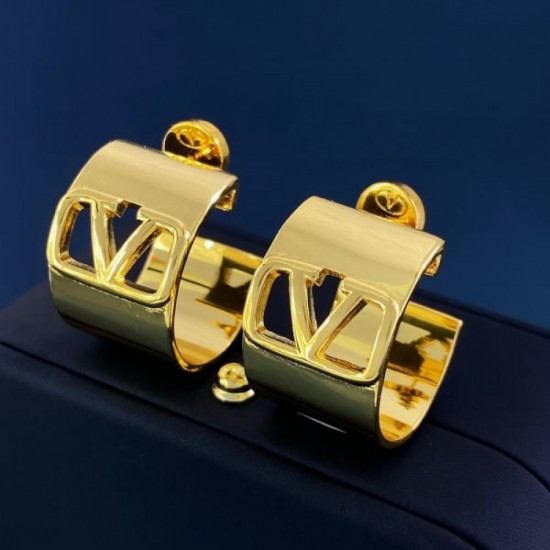 Now perfect 2024SS earrings VALENTINO Now perfect 2024SS earrings VALENTINO