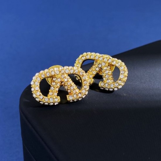 Popular overseas 2024SS earrings VALENTINO Popular overseas 2024SS earrings VALENTINO