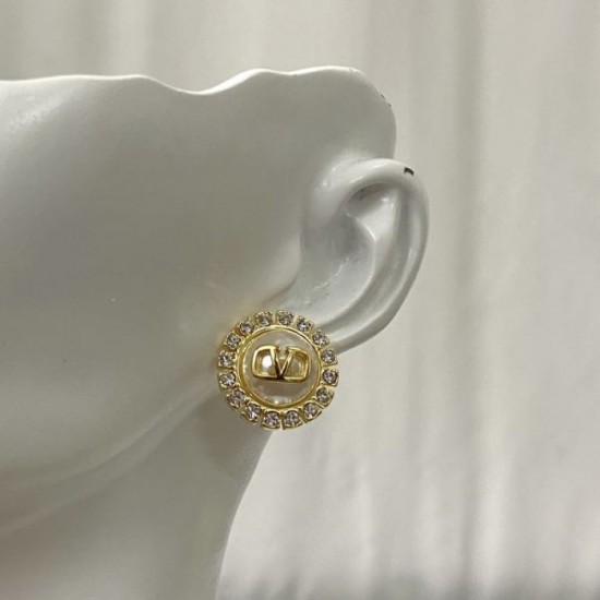 I definitely want 2024SS earrings VALENTINO I definitely want 2024SS earrings VALENTINO