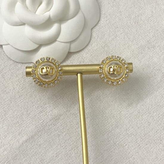 I definitely want 2024SS earrings VALENTINO I definitely want 2024SS earrings VALENTINO