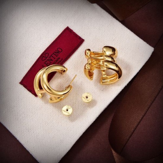 Adult charm 2024SS earrings VALENTINO Valentino Adult charm 2024SS earrings VALENTINO Valentino