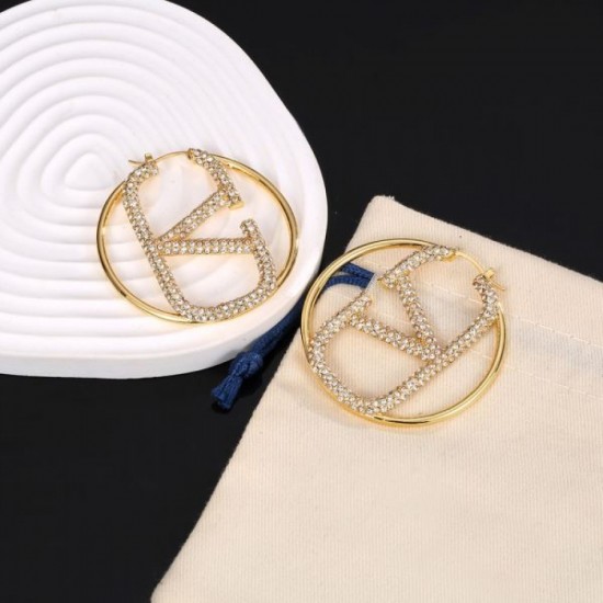 Extremely popular 2024SS earrings VALENTINO Extremely popular 2024SS earrings VALENTINO