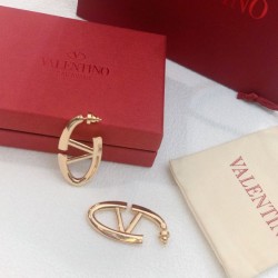 Eye-catching 2024SS earrings VALENTINO