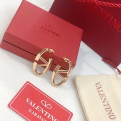 Eye-catching 2024SS earrings VALENTINO
